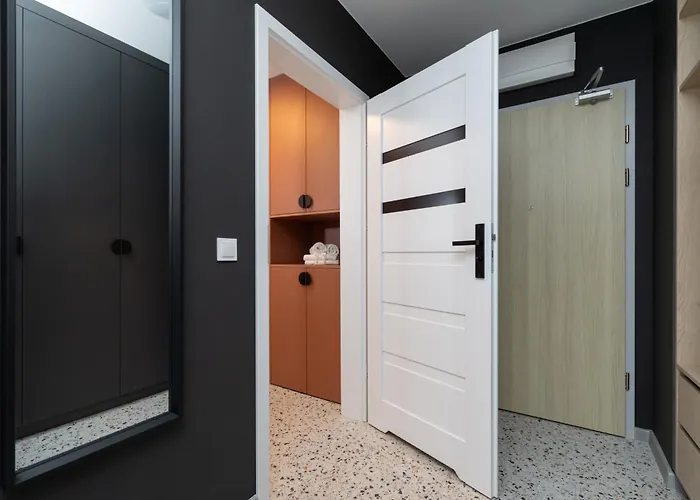 Bronowicka Cosy By Bookinghost